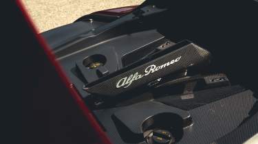 Alfa Romeo 33 Stradale – engine