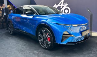 Alpine A390