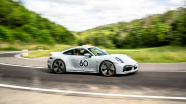 Porsche 911 Sport Classic – cornering