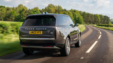 Range Rover 2022 review – rear tracking