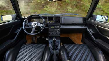 Lancia Delta Integrale interior