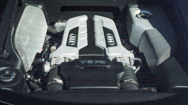 Audi R8 V8