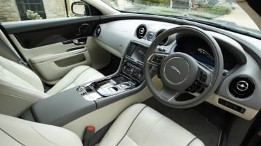 2013 Jaguar XJ 3.0 V6 diesel interior