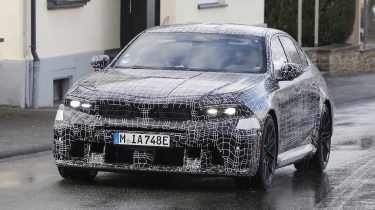 BMW M5 facelift 2027