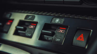 Nissan GT-R Nismo – switches