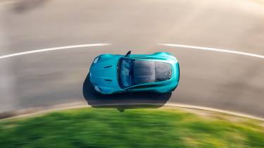 Aston Martin Vantage S top