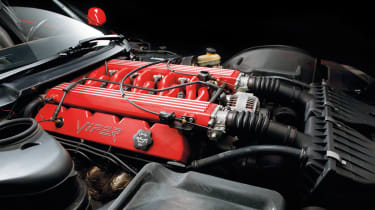 Chrysler Viper RT/10 &amp;#038; GTS engine