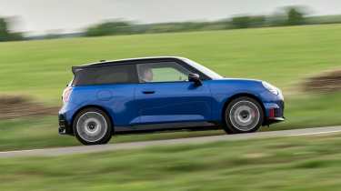 Mini JCW Electric – side