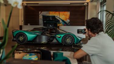 Fernando Alonso&#039;s Aston Martin Valkyrie – side