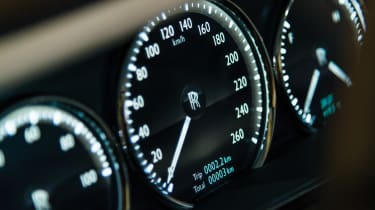 Rolls-Royce Phantom - dials