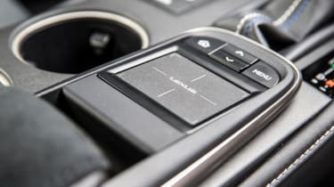 Lexus RC F - Track pad