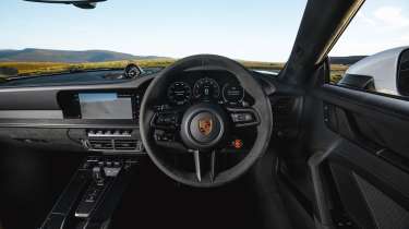 Porsche 911 Carrera GTS T-Hybrid – interior