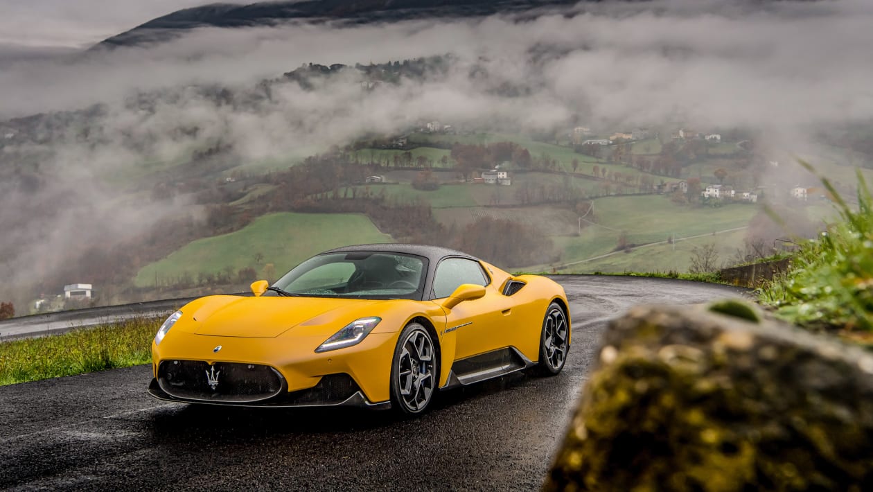Maserati%20MC20%20car%20pictures%2021%20Jan%2022-2.jpg