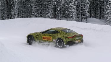 Aston Martin Vantage – side