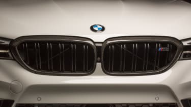 BMW M5 F90 - M Performance parts grille