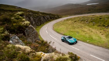 Aston Martin Vantage F1 edition – scenic