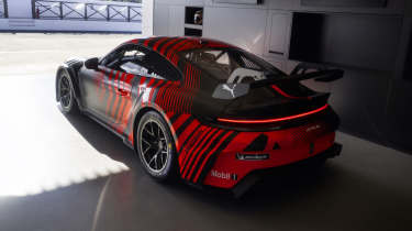 Porsche 911 GT4 R rear