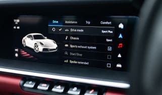Porsche 911 Carrera (992.2) – infotainment