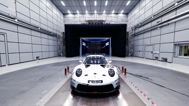Porsche 911 RSR - 