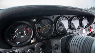 Kalmar 7-97 RS-R Evo – dials