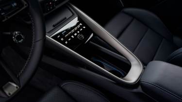 Porsche Macan Electric – centre console