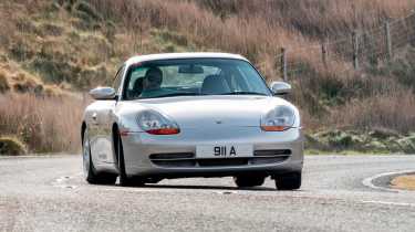 Porsche 911 Carrera (996) – front