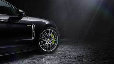 Porsche Panamera 4 Platinum Edition – wheel