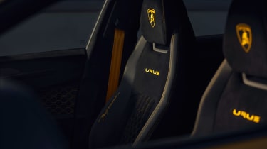 Lamborghini Urus Performante – yellow seats
