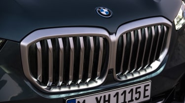 BMW X5 LCI – grille