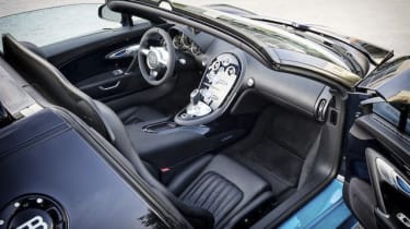 Bugatti Veyron Grand Sport Vitesse interior dashboard
