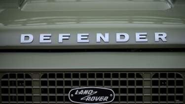 Classic Defender V8 details