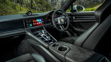 Porsche Panamera GTS – interior