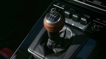 Porsche 911 Carrera T manual