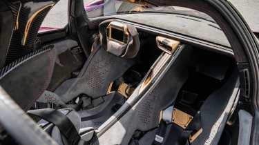 Praga Bohema review interior