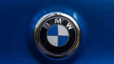BMW X2 – Badge