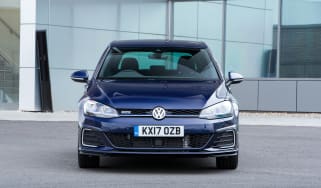 Golf GTE front 2