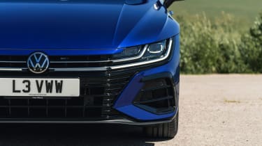 Volkswagen Arteon R Shooting Brake – headlights