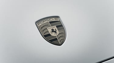 Porsche Macan – badge