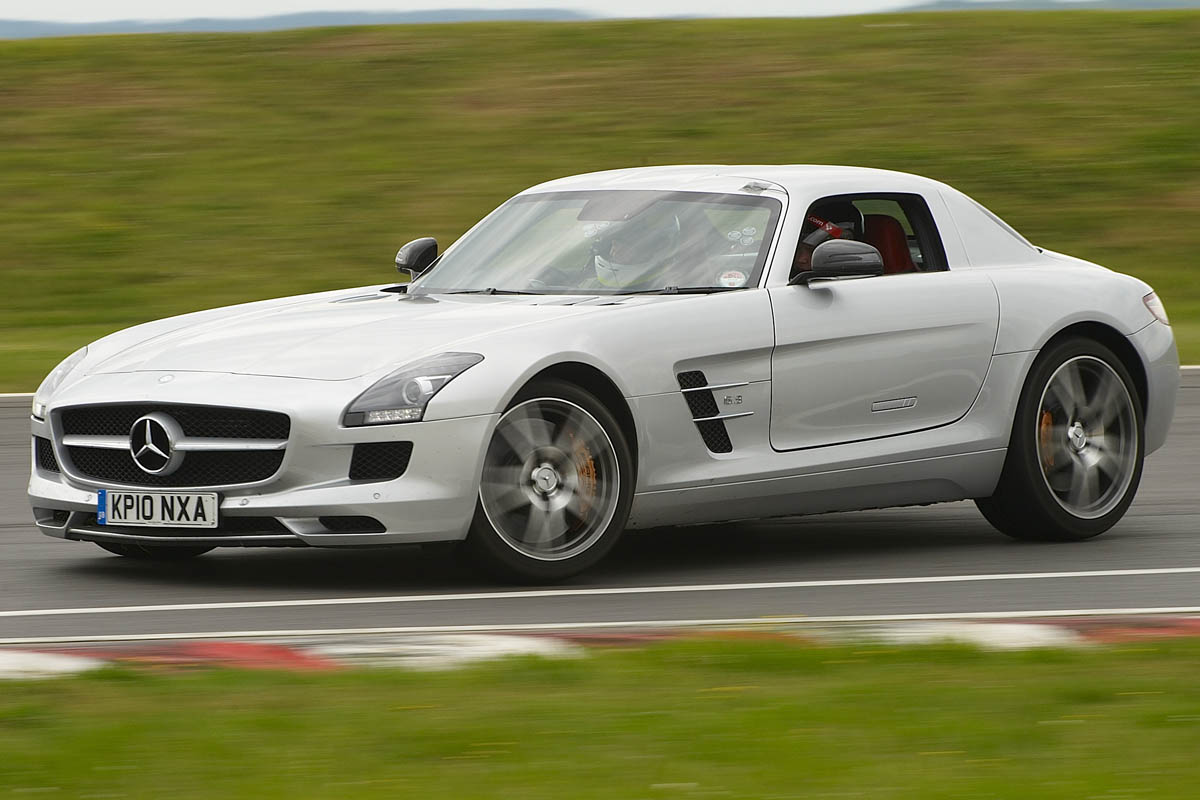 VIDEO: Mercedes SLS AMG on track | evo