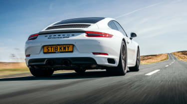 Porsche 911 Carrera GTS