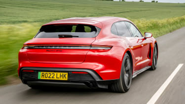 Porsche Taycan GTS – rear tracking