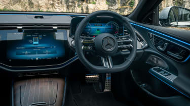 Mercedes E-class – dashboard