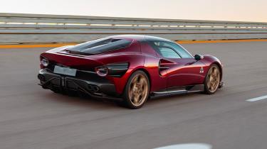 Alfa Romeo 33 Stradale testing 