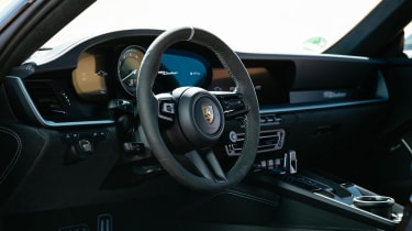 Porsche 911 Dakar – interior