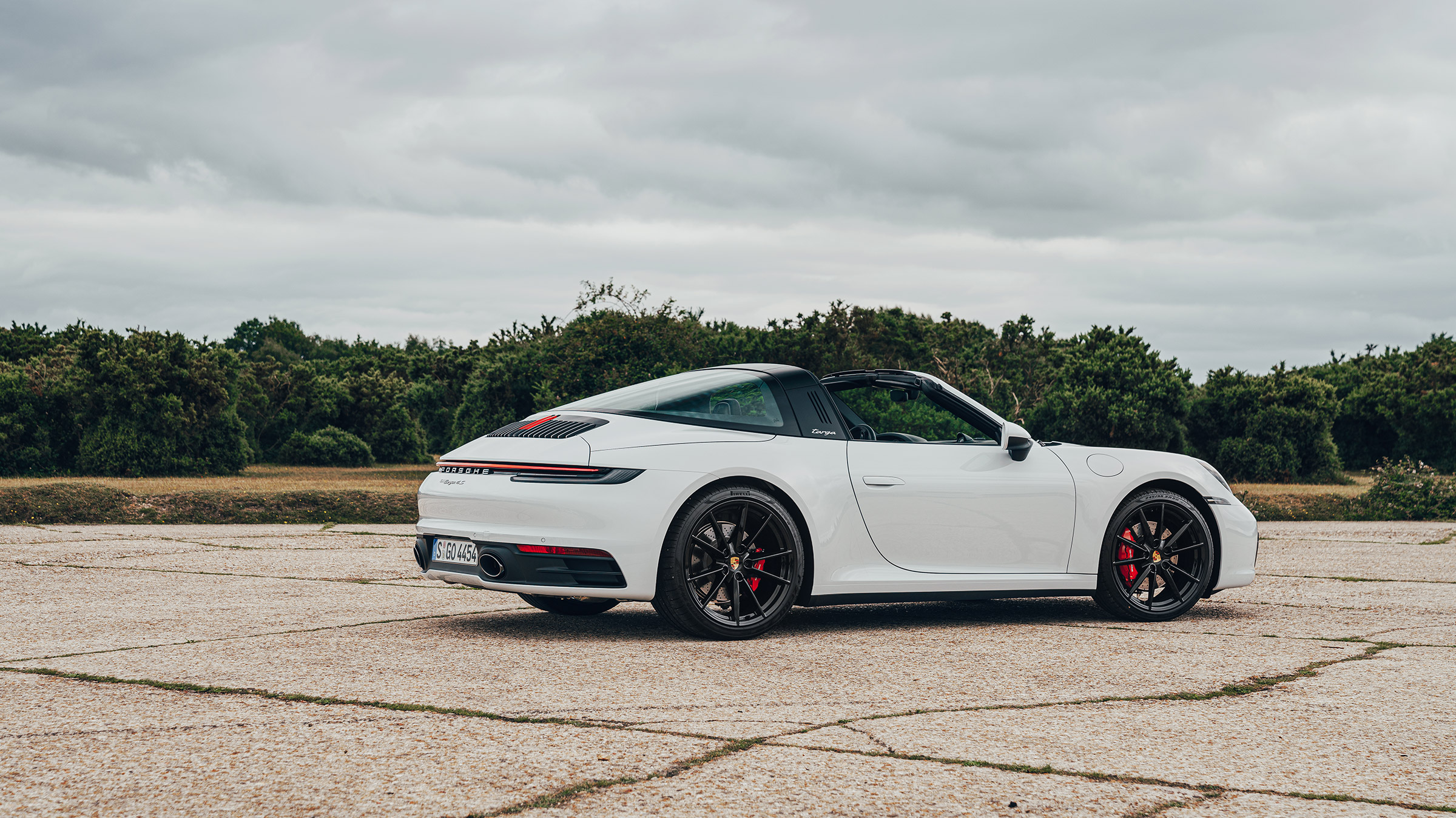 Porsche 911 Targa 4S 2020 review - the oddball 911 that's a refreshing  alternative | evo