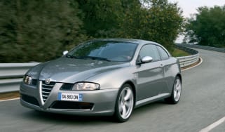 Alfa GT Q2