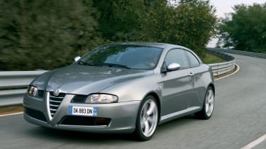 Alfa GT Q2