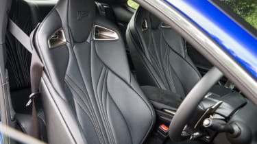 Lexus RC F - Seats