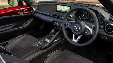 Mazda MX-5 RF interior
