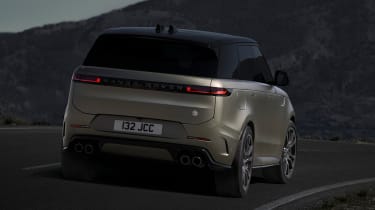 Range Rover Sport SV – rear tracking